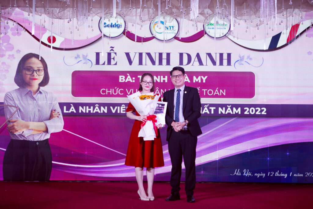 Chị Trịnh Trà My- Kế toán NTT- Nhân viên xuất sắc năm 2022