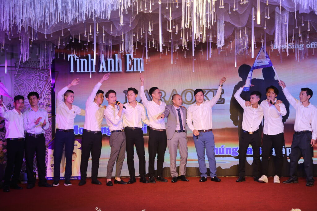 Tiết mục hát đồng ca “Tình anh em”- Bộ phận Kho & Giao vận